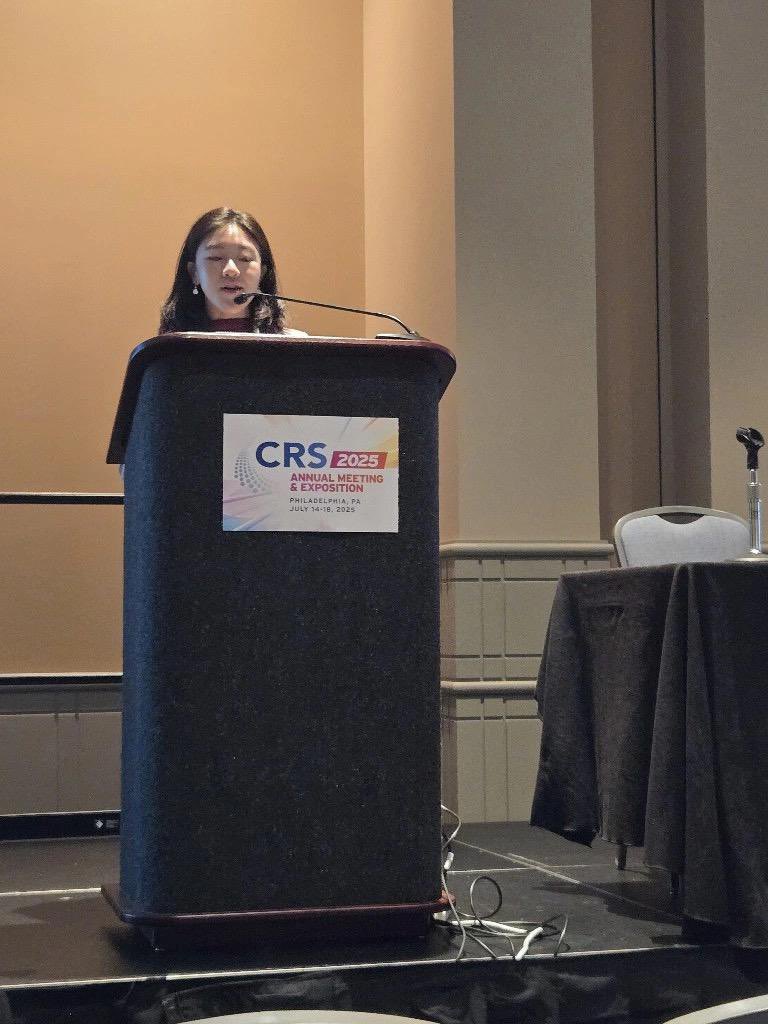 🇲🇾 Proud moment for MyCRS at #CRS2025!

Our members Estee &amp; Anushri received the CRS Local Chapter Travel Grant and presented their PhD work on microneedles &amp; nanomedicine.

MyCRS continues to support young Malaysian researchers on the global stage. 🌍✨

#CRSYSC #MalaysiaBoleh