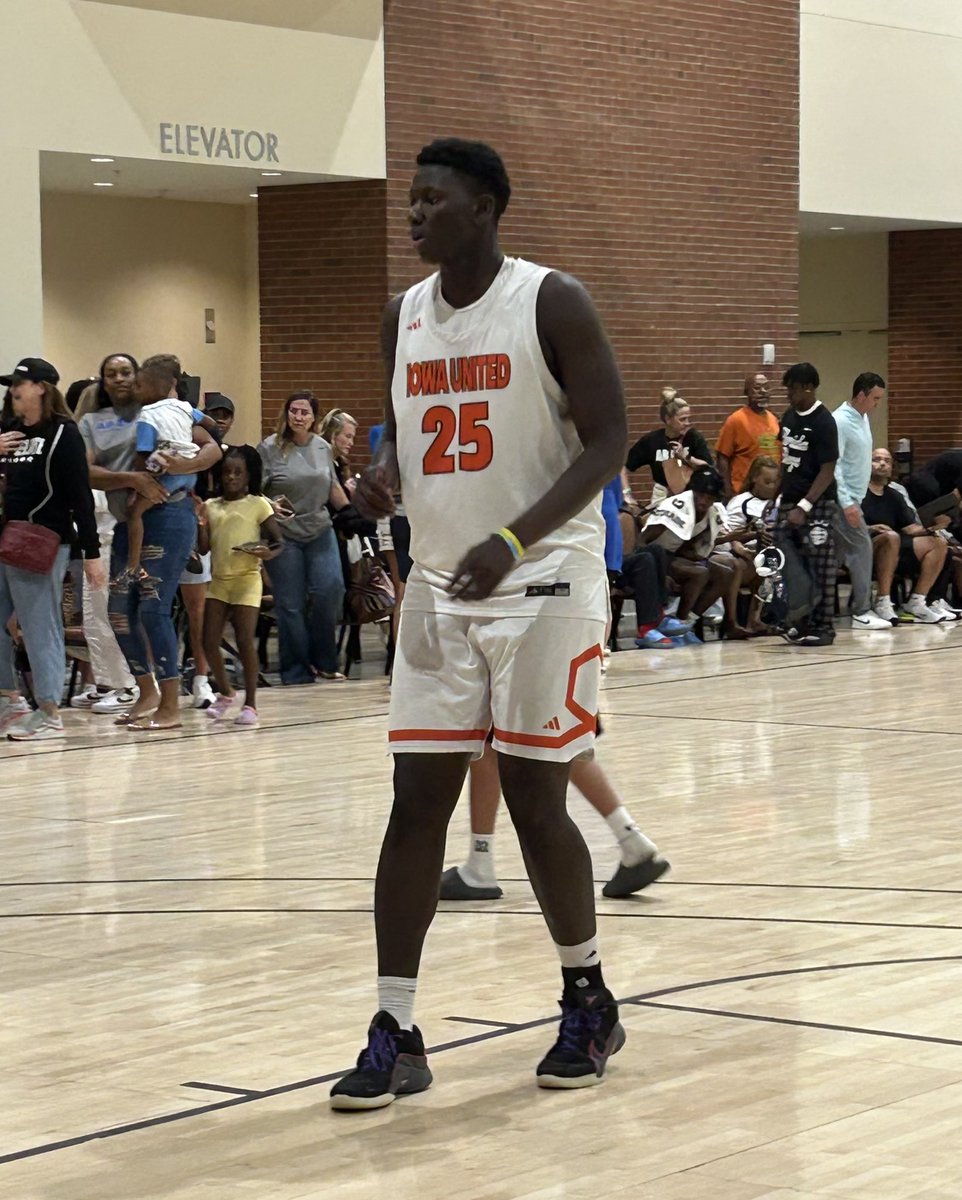 Trent Markwith (@tmarkwith14) on Twitter photo Some of the schools who have been in for 2026 C Arafan Diane across his 2 games today at Augusta Live:
Arkansas (HC)
Houston (HC)
UConn (HC)
Illinois (HC)
Washington (HC)
Kentucky
Purdue
Indiana
Michigan State
Iowa
<a href="/DianeArafan1/">Arafan Diane</a> <a href="/madehoops/">MADE Hoops</a> Some of the schools who have been in for 2026 C Arafan Diane across his 2 games today at Augusta Live:
Arkansas (HC)
Houston (HC)
UConn (HC)
Illinois (HC)
Washington (HC)
Kentucky
Purdue
Indiana
Michigan State
Iowa
<a href="/DianeArafan1/">Arafan Diane</a> <a href="/madehoops/">MADE Hoops</a>