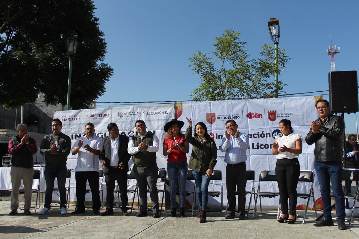 vianeygarciar_'s tweet photo. La Lechería para el Bienestar llegó a  Nepopualco 🙌🏽 Gracias al impulso de la presidenta @Claudiashein, hoy inauguramos este espacio con leche 100% de vaca a bajo costo. Gracias Delegada @PaolaRuizPue y coordinador @ValentinMedelH1 por la invitación. #ElPowerSigue 💪🏽 https://t.co/s1Fjt7Gh6B