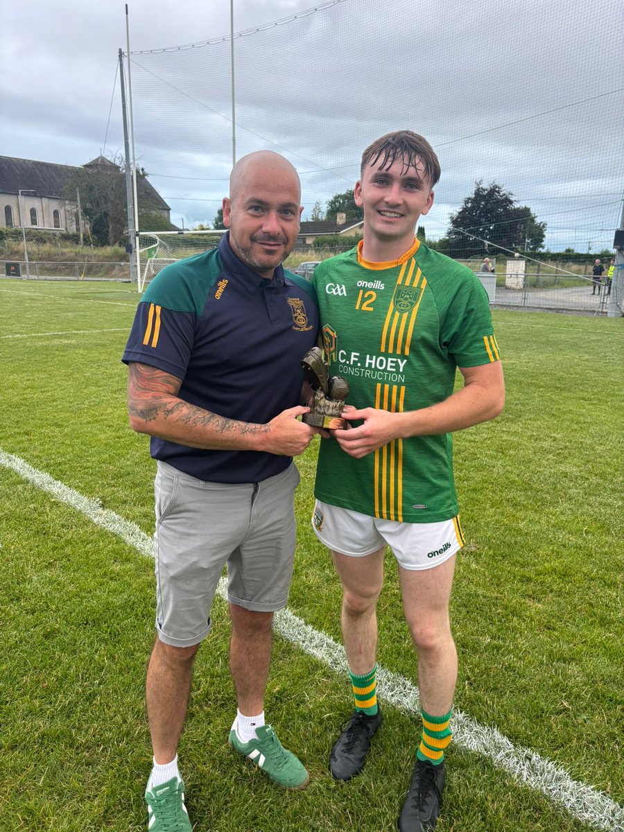 wearemeath's tweet image. Congratulations to Adam Matthews, named the Keith's Meats Man of the Match following the Division 4 Final between Castletown & Slane.
The Castletown attacker was instrumental as his side claimed more silverware. He was presented with his trophy by Keith Sheerin of Keith's…