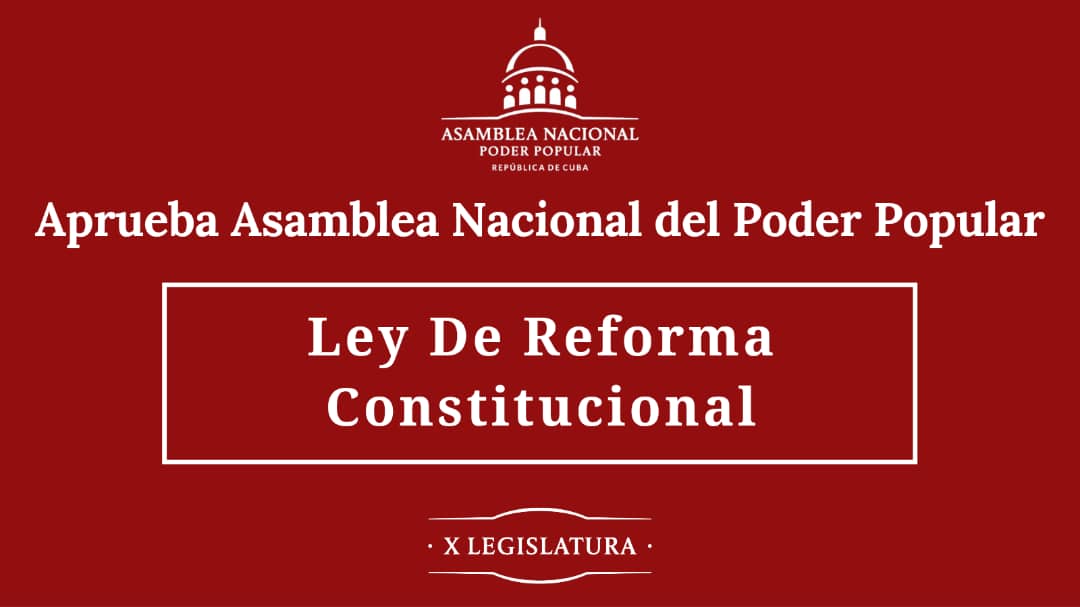 Asamblea Nacional Cuba (@asambleacuba) on Twitter photo Aprobó <a href="/AsambleaCuba/">Asamblea Nacional Cuba</a> Ley de Reforma Constitucional
✅️ Se suprime el párrafo 2 del artículo 127 de la Constitución de la República de #Cuba🇨🇺. Por tanto, se elimina el límite de tener hasta 60 años de edad para ser elegido Presidente de la República en un primer período Aprobó <a href="/AsambleaCuba/">Asamblea Nacional Cuba</a> Ley de Reforma Constitucional
✅️ Se suprime el párrafo 2 del artículo 127 de la Constitución de la República de #Cuba🇨🇺. Por tanto, se elimina el límite de tener hasta 60 años de edad para ser elegido Presidente de la República en un primer período
