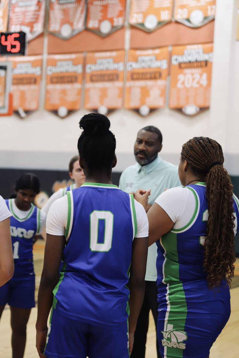 BigfootHoops's tweet image. Divas Ready to Compete 🙌 @DivasBasketball
#bigfoothoops #wherehistoryismade #lvmainevent