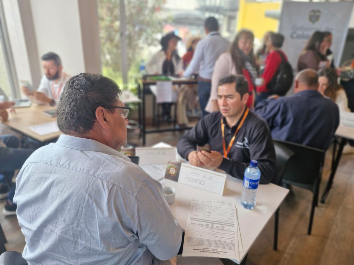 Rueda de Negocios de la Agencia de Desarrollo Rural 🤝
Estamos profundamente agradecidos por esta valiosa oportunidad de conectar, crecer y seguir apostándole al campo colombiano. 🌱💚

Confiamos en que los negocios fluyan, que el café con propósito siga abriendo caminos.