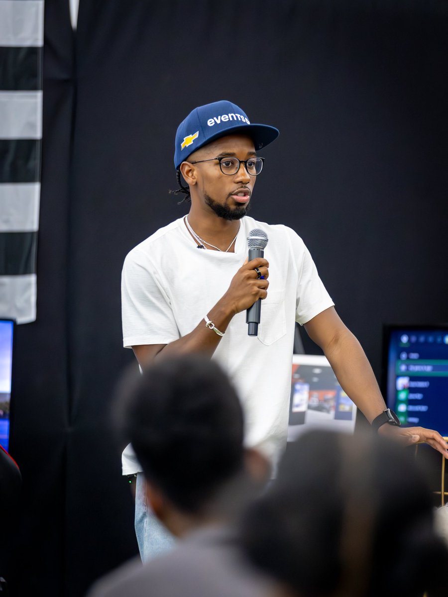 DOES_DC's tweet image. 🏁 Full circle moment! DC native & NASCAR star @rajahcaruth_ returned to speak with MBSYEP youth at H Street Main Street about motorsports & chasing big dreams.
He got his start through MBSYEP—now he’s inspiring the next generation.
Good luck in the BetRivers 200! 🙌🏆