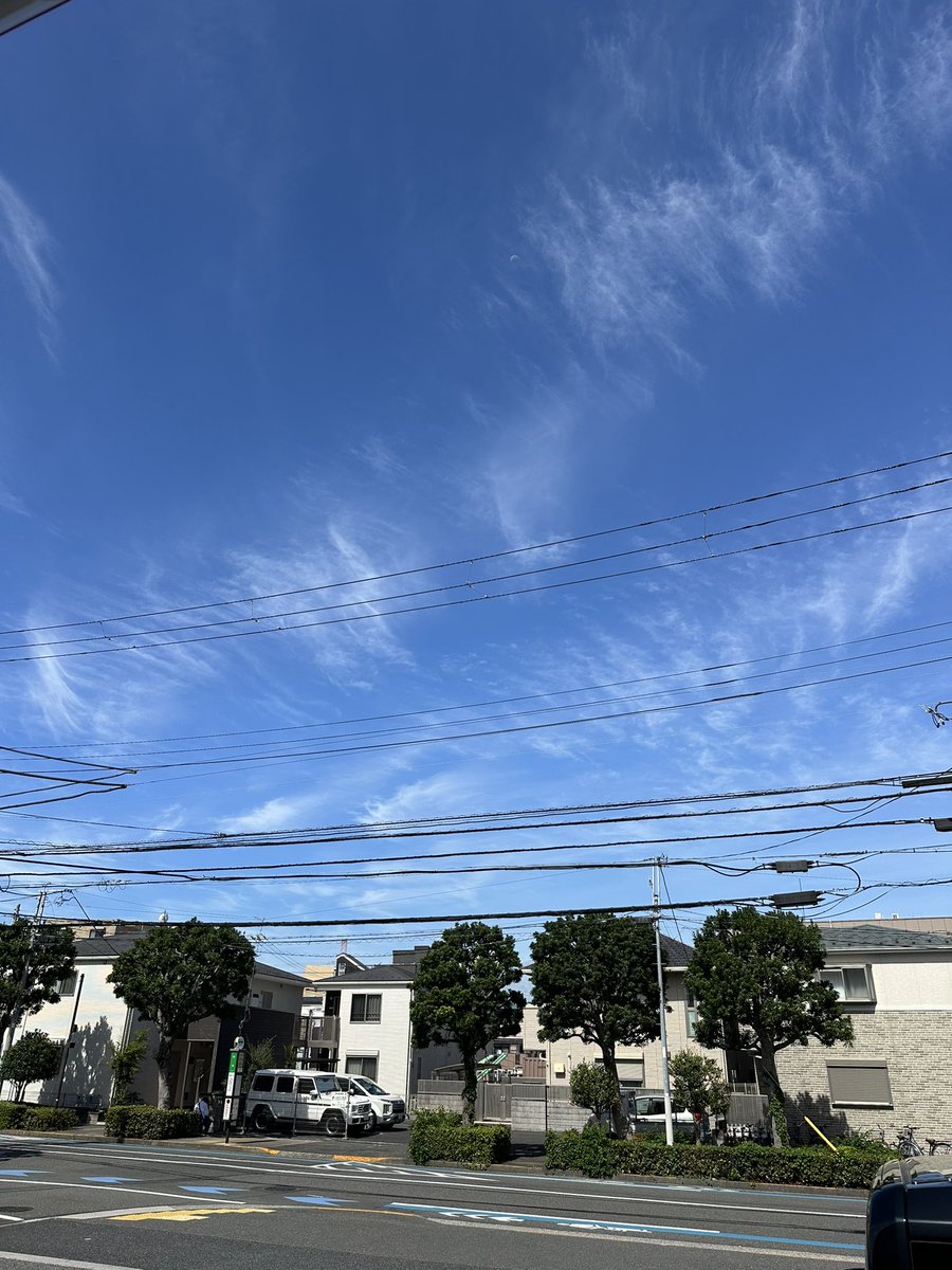 おはようございます🌞

いい天気です☀️

今からお迎え行ってきます🫡