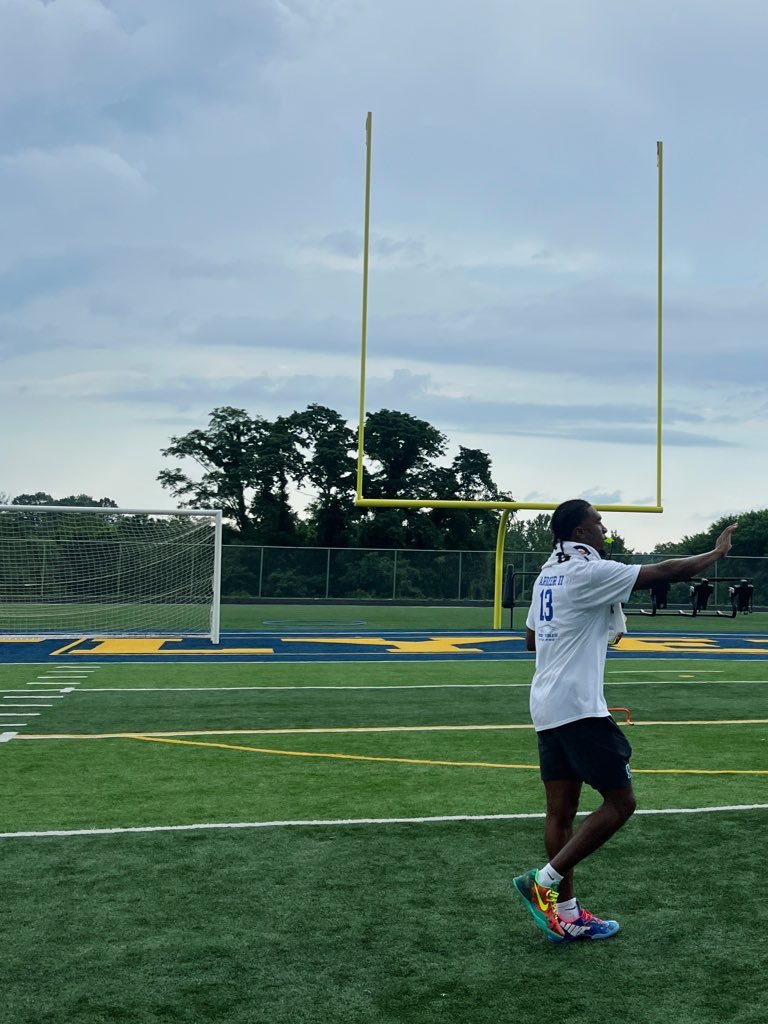hhamelbackTV's tweet image. One thing about @UKFootball… The Cats always find ways to give back to their community! 

@FFarrier2 is hosting “Friday Night Showdown” at his alma mater, Franklin County High School. 

We’ll have more on @LEX18News this weekend and @BBNTonight next week!