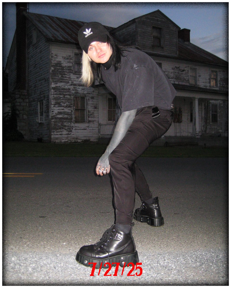 TwinParanormal's tweet image. RT 🔔
Sunday - 7/27
1:00pm PST
We are bringing back the old style on how we would investigate!
This location turned out to be the scariest
places we've ever been to and the evidence we captured is mind blowing 😱
We can't wait to show you all!
