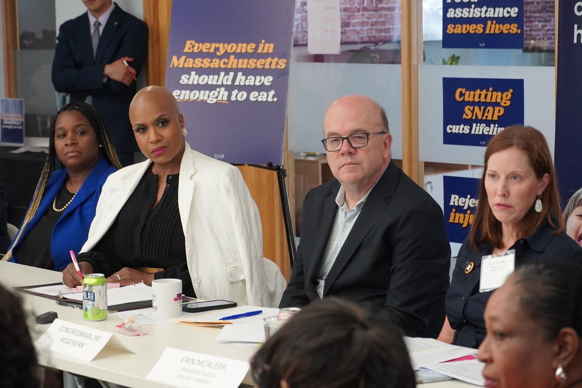 RepPressley's tweet image. No one in Massachusetts—no child, student, parent, or senior—should go hungry.
I held a timely listening session with @RepMcGovern & @ProjectBread to hear from families directly impacted by Republicans' cruel cuts to food assistance and how we can support them going forward.