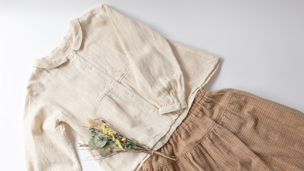 JapanGov's tweet image. #MeetTheChangemakers: UMETANI Naho infuses Japanese fashion with Laotian hand-woven fabric 🧵 she encountered in Laos as a Japan Overseas Cooperation Volunteer. Her brand siimee now brings its colors & comfort to the Japanese market.
siimee.jp/en
#SDGs #GlobalGoals