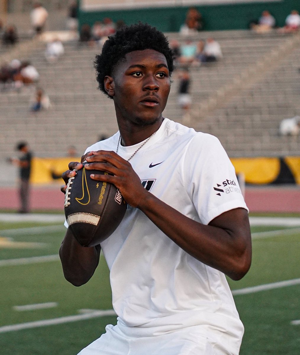 ByEliLederman's tweet image. NEWS: Four-star QB Landon Duckworth has announced his commitment to South Carolina over Auburn.

The one-time Gamecocks decommit rejoins Shane Beamer&apos;s incoming class as South Carolinia&apos;s sixth top 300 pledge this cycle. Duckworth was the last uncommitted QB in 2026 ESPN 300.