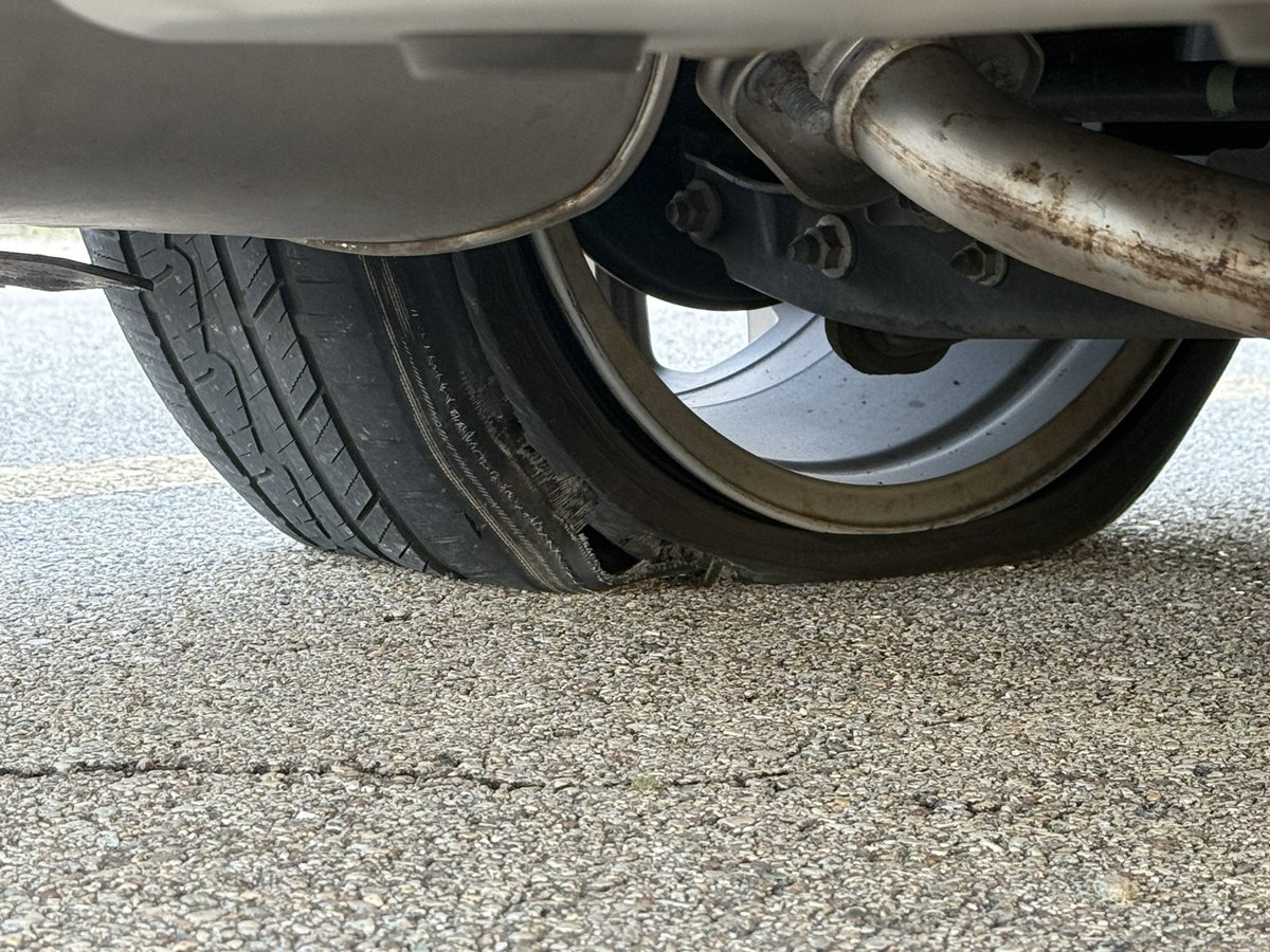 DaFeldster's tweet image. Of course somethig like this has to happen before my surgery coming up. Can’t afford this right now ugghh. God please help me