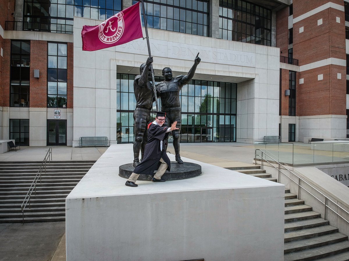 BenjSmithProd's tweet photo. Taking epic Graduation photos in front of Bryant Denny is the best!
#graduationpictures #graduation #wemadeit #builtbybama #rolltide #bryantdenny #bryantdennystadium #congratulations https://t.co/eaGkdgZZDC