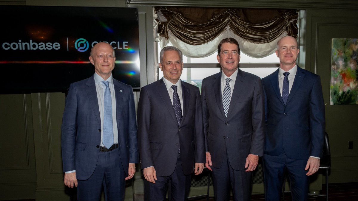 brian_armstrong's tweet image. It was a pleasure to celebrate the GENIUS act becoming law with @DavidSacks, @SenatorHagerty and @jerallaire. A historic day for the crypto industry.
We're unlocking the future of payment innovations - and we're just getting started.