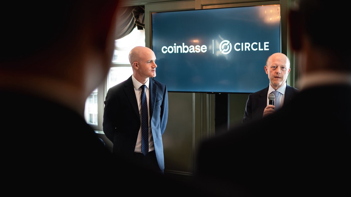 brian_armstrong's tweet image. It was a pleasure to celebrate the GENIUS act becoming law with @DavidSacks, @SenatorHagerty and @jerallaire. A historic day for the crypto industry.
We're unlocking the future of payment innovations - and we're just getting started.