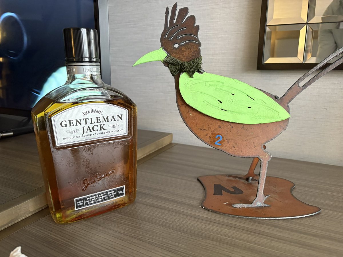 Pregame shots like Marshawn. 🥃
No. 2 stays ready so he ain’t gotta get ready.
Roadrunner Races loading…
#RoadrunnerRaces #BirdiesForBuster #NMHSCA #RunThroughAFace #BeastModeActivated #GentlemanJackSpeed