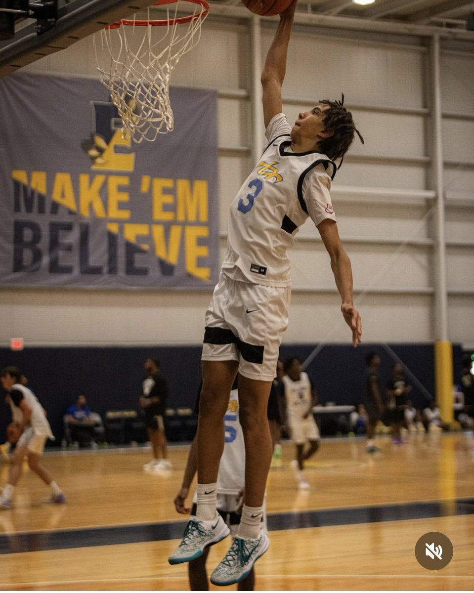 EYBL E15 Peach Jam Standouts (Day Four):

* Rowan Phillips (Team Final)
 * David Douglas (Legynds)
 * Shalen Sheppard (Oakland Soliders)
 * Logan Chwastyk (Team Final)
 * Brayden Ragland (Team Durant)
 * Benjamin Berrouet (AB Elite)
 * Peter Julius (Georgia Stars)
 * Tytan McNeal