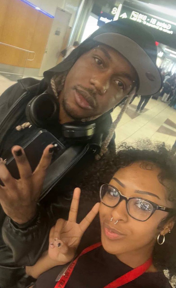 Destroy Lonely with a fan yesterday 🤳

HE'S FREE