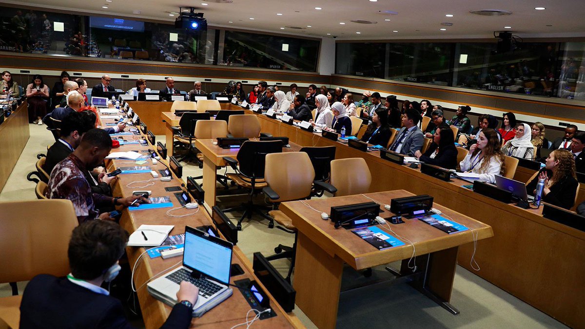 unwomenchief's tweet image. Globally 1 in 3 businesses is women-owned, but they get just 1% of procurement spending.
Thanks to our partnership with #UAE, more contracts are going to women-owned businesses, helping build stronger gender equal communities & thriving economies #ForAllWomenAndGirls. #HLPF2025