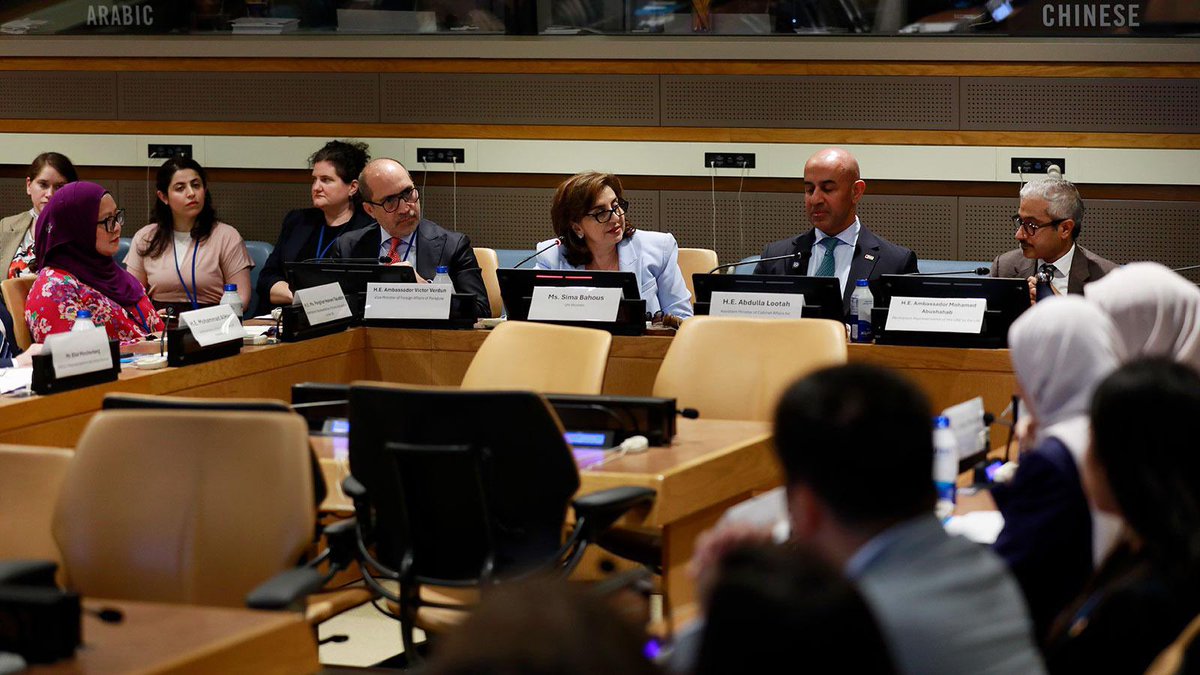 unwomenchief's tweet image. Globally 1 in 3 businesses is women-owned, but they get just 1% of procurement spending.
Thanks to our partnership with #UAE, more contracts are going to women-owned businesses, helping build stronger gender equal communities & thriving economies #ForAllWomenAndGirls. #HLPF2025