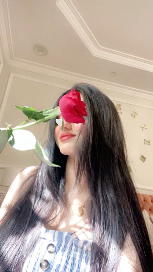 🌹

شٌوقِي نِسمَةْ عِطِرْ  ..  🪷

         وَ شويقِي عِشقُهْ الزَهَرْ  .. 🌸

🌹