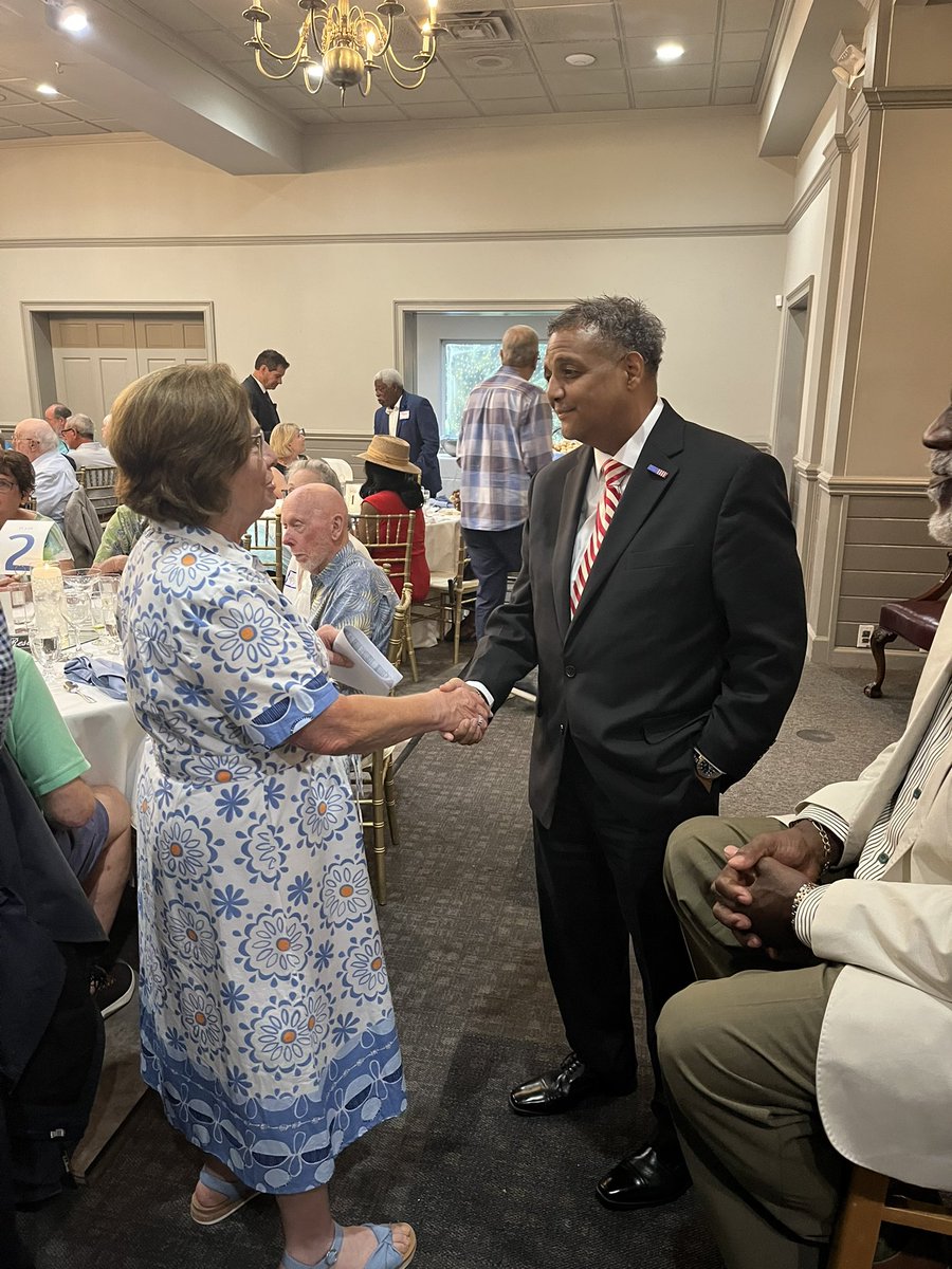 BrownforSC's tweet image. I had a great time connecting with folks in Georgetown and Pawleys Island yesterday. South Carolinians deserve a Senator who shows up, listens, and fights for them. In a moment like this, we need a fighter—and I’m ready to be that fighter for you.