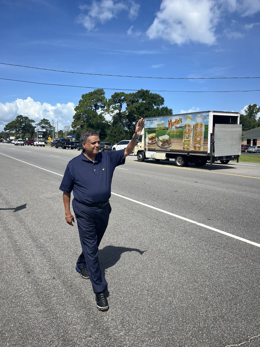BrownforSC's tweet image. I had a great time connecting with folks in Georgetown and Pawleys Island yesterday. South Carolinians deserve a Senator who shows up, listens, and fights for them. In a moment like this, we need a fighter—and I’m ready to be that fighter for you.
