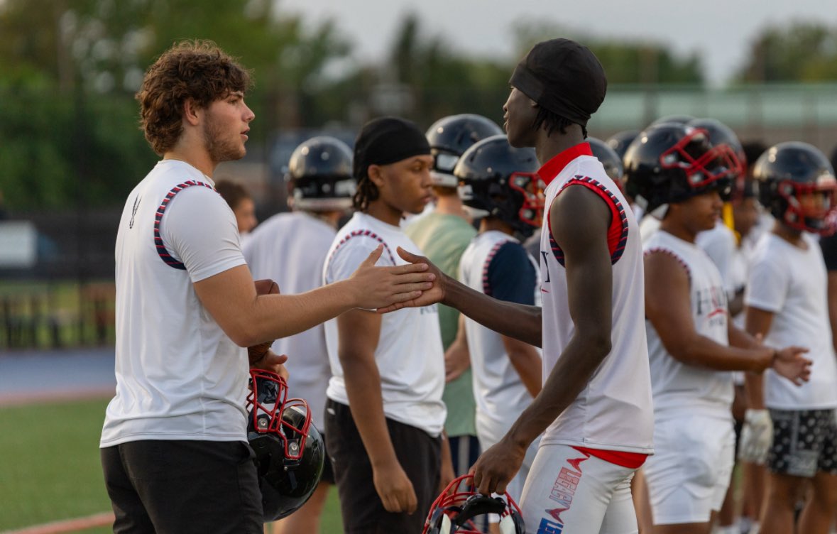HartleyFootball's tweet image. Go Hawks!