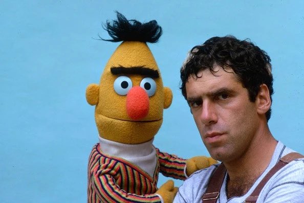 Tile3B's tweet image. Outtakes from Elliott Gould and Grover’s December 1974 TV Guide cover