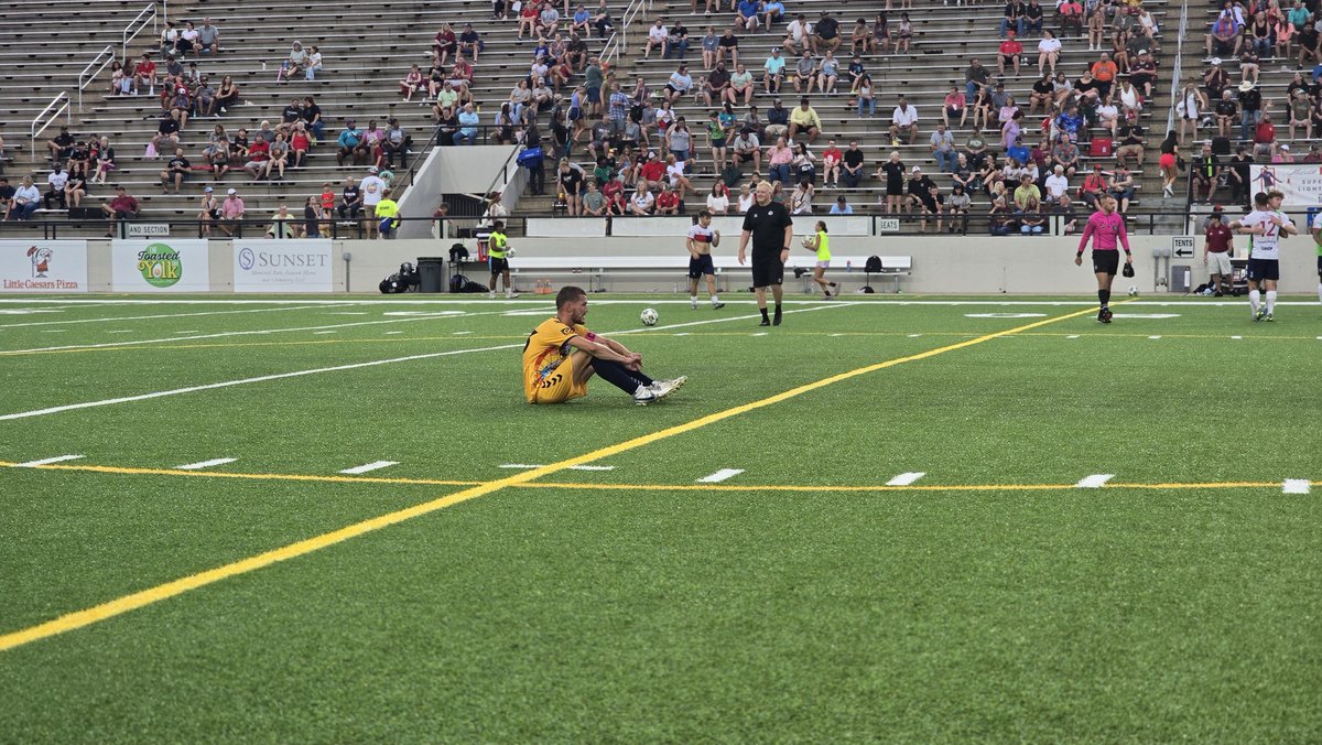Off the back of two goals from Pol Mur, Lousiana Krewe knocks off #1 Asheville 3-2 in the first round of playoffs at Rip Hewes Stadium in Dothan!

The Rush moves on to play the winner of Dothan United and Little Rock Rangers Sunday at 6.

Dothan and Little Rock go off at 8 cst.