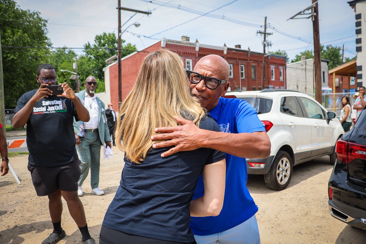 MikieSherrill's tweet image. Trenton's innovation and industry helped build New Jersey — but its residents are too often left behind.
I talked to Trentonians today about my administration’s plans to revitalize housing, promote public safety and take on gun violence, and invest in programs that prepare…