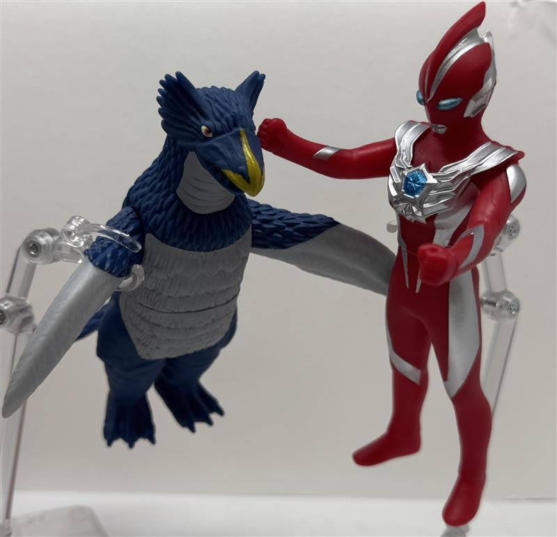 bandai_ultratoy's tweet image. ▼▼本日7/19(土)発売📢▼▼
今週の #ウルトラマンオメガ で登場した「無重力怪獣 ペグノス」が早速ウルトラ怪獣 #ソフビ で登場!
オメガと空中を自由に滑空するペグノスとの、迫力のバトルシーンを再現しよう🔥
大きな翼でボリュームも満点!✨
詳しくは #ウルトラマン おもちゃWEBをチェック👇…
