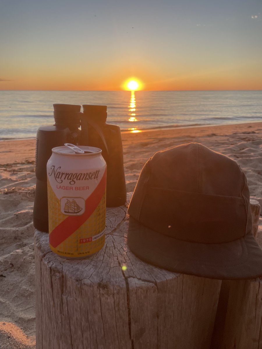 DanDonatoV's tweet image. Cape Cod sunset, @KJP Quint cap, and a cold can of ‘Gansett.