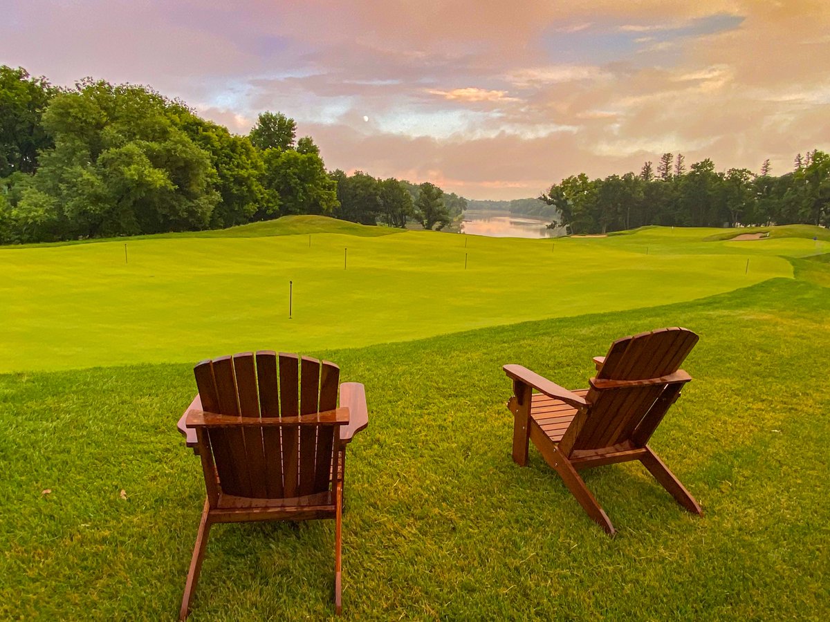 RileyJohnsGolf's tweet image. A few more photos from @stcharleswpg newest hang out and practice oasis - The Sitwell