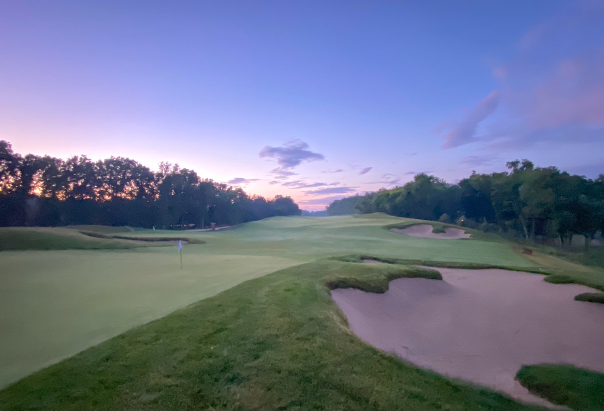 RileyJohnsGolf's tweet image. A few more photos from @stcharleswpg newest hang out and practice oasis - The Sitwell