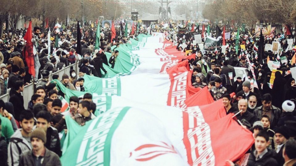 zahrapartovi385's tweet image. ایران قوی است چون تکیهاش به کوه غیرت مردمانش است.
#ایران_قوی #ملت_فداکار