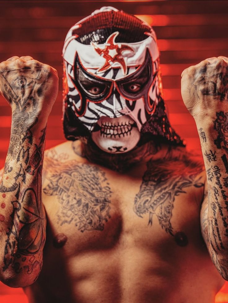 LuchaAccount's tweet photo. He deserves so much more!!!!

Day 11 #PushPenta https://t.co/shfDd1IUYZ