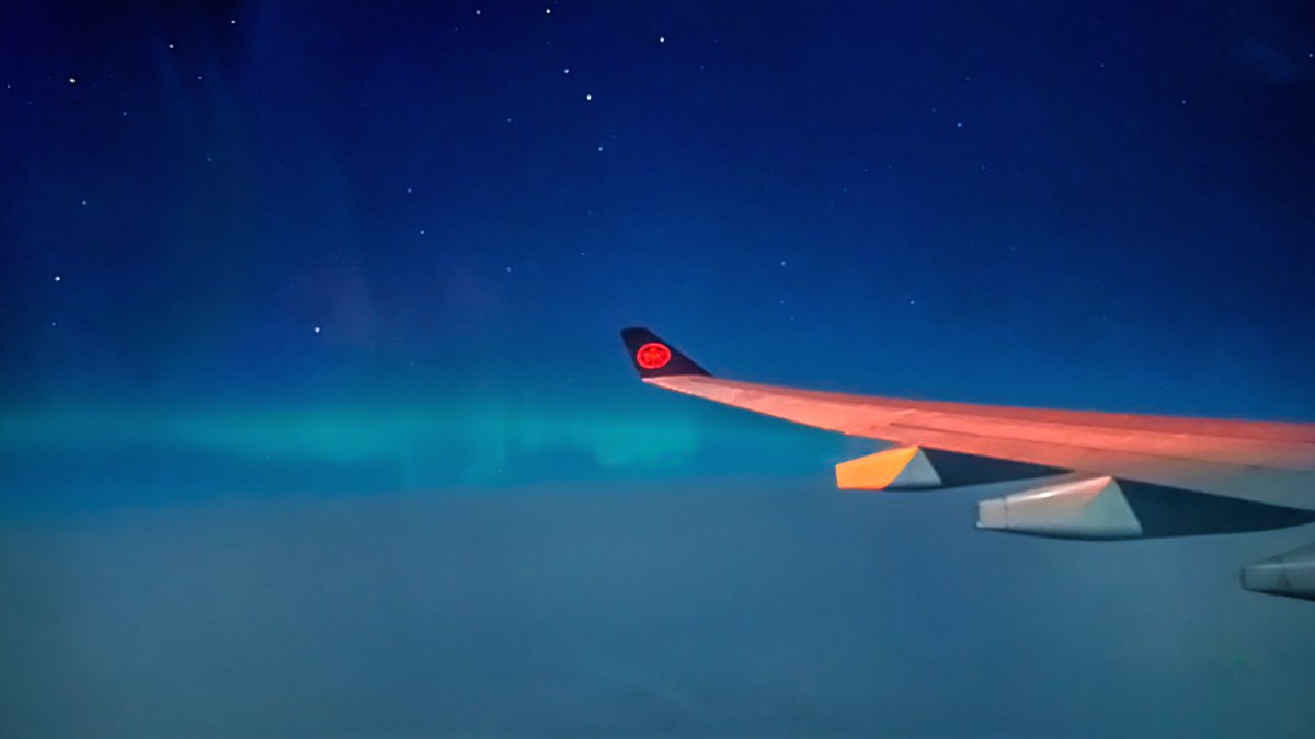 she_reverie's tweet image. Touch the sky, paint the horizon, 
find the way...