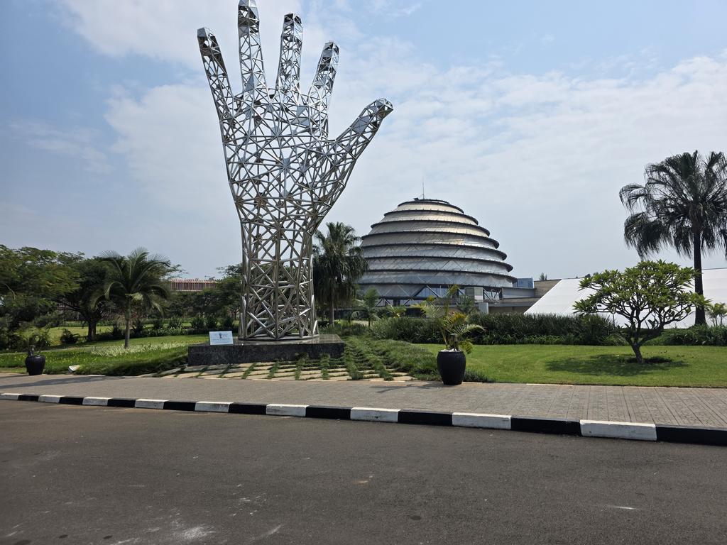 SemitalaFred's tweet image. Beautiful city with lots of clean, pedestrian-friendly, green spaces. If only @FlyRwandAir could be more organized  and keep on schedule! Delaying flights by 7 solid  hours  tests anybody&apos;s patience and is not aligned with the dream of Africa.