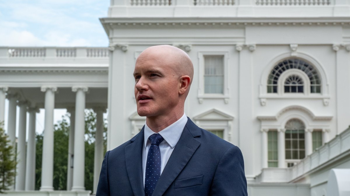 brian_armstrong's tweet image. Historic day for crypto. The financial system is finally being updated.
Massive shoutout to our policy/legal teams for all their hard work on making America the home of crypto.
But the job's not finished. Now the Senate needs to pass the CLARITY Act to protect consumers.