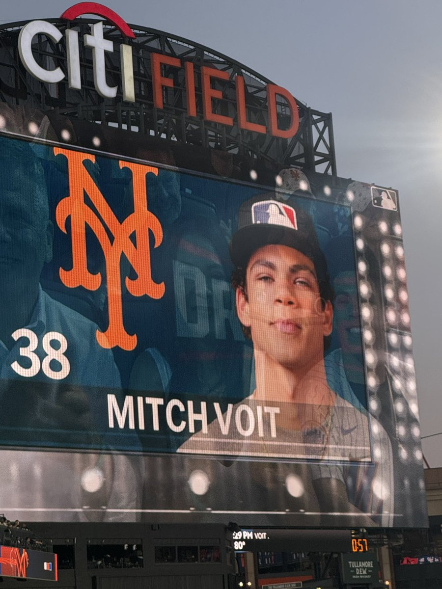 RealTonyGarcia's tweet image. Mitch Voit here at Citi Field. The Michigan infielder was a first round Mets pick in last week’s MLB Draft.