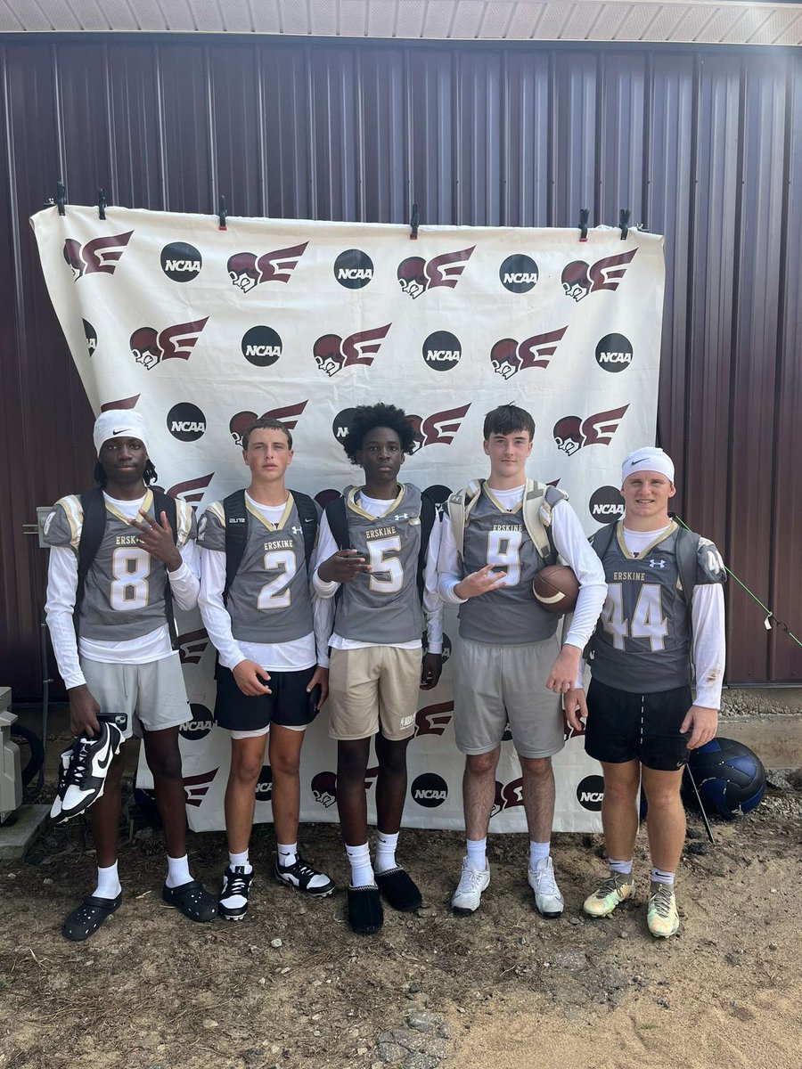 MilesGeer8's tweet photo. Had a great camp today with some of my teammates at @FleetFB and put in good work with @CoachDHop_24  #gofleet #tpw @datway_football @CoachDLane26 @icoachfb https://t.co/z3uZCbSGPs