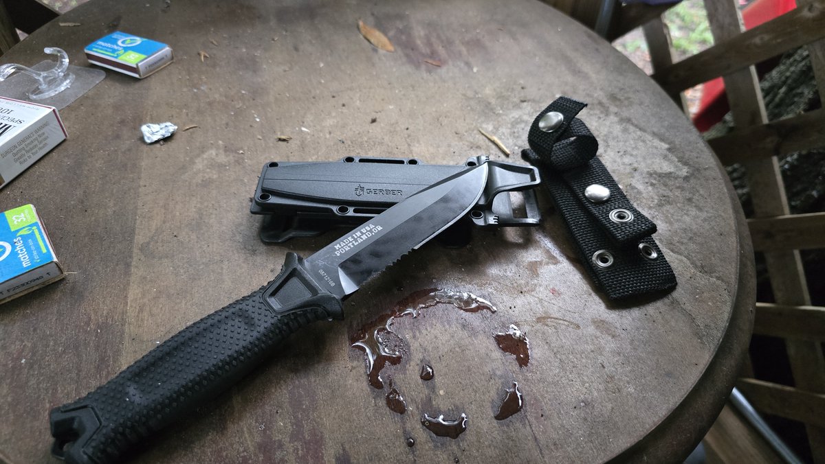 bigrigpyro's tweet image. You were right @safer2day it seems to be pretty solid. Tried it scout at about 6:30 think its a little to big for everyday there. Still thinking about getting another one for the "get home bag" especially at the price i found it. And with the made in usa, props to @gerbergear