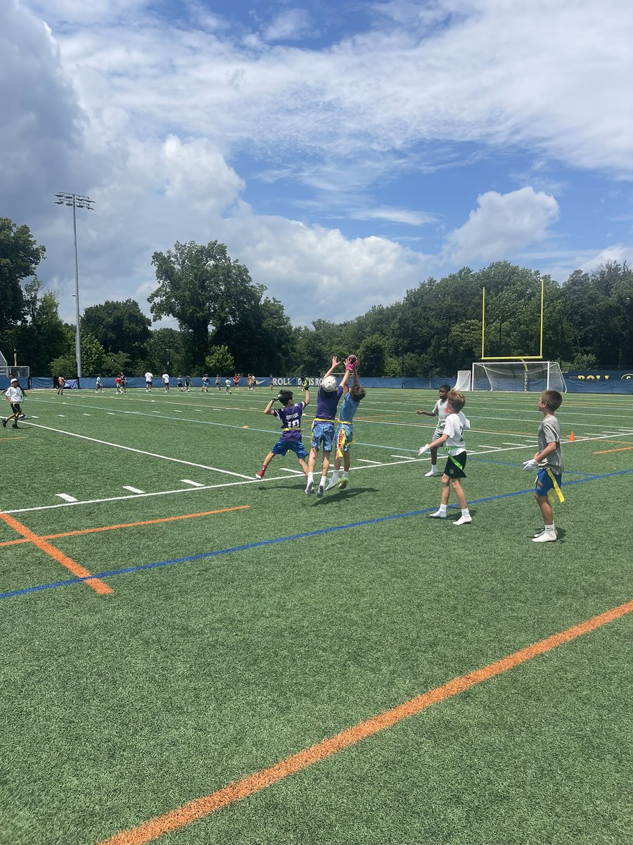 CoachRichHolzer's tweet image. Well thats a wrap 65 campers for week #3 of the @TouchdownDons camp. I think the kids had a blast. Look forward to having everyone back next year. We will be adding a skills camp and quarterback camp next summer.