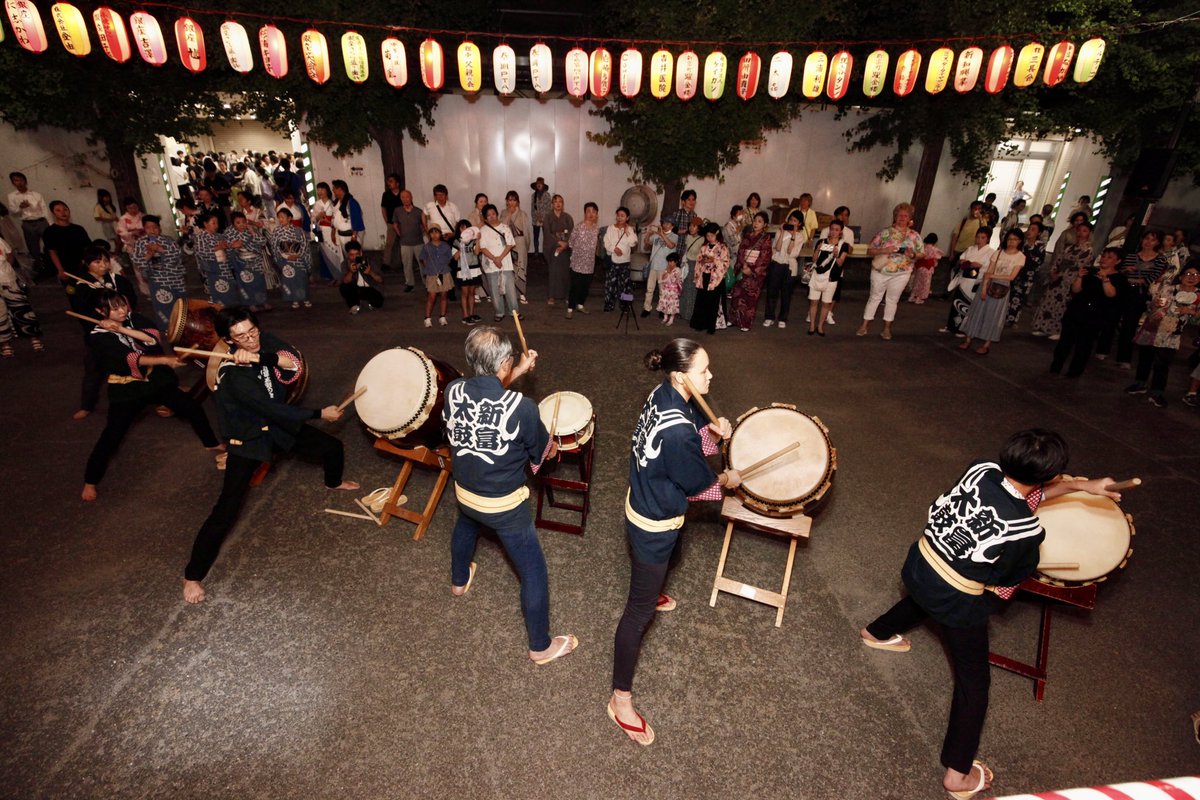 #新富町　#盆踊り　#盆踊りたい　屋台の出店はありませんが、休憩スペースをご用意しています。お子様向けのゲームコーナーを実施します。(ヨーヨー釣り、その他一部のお子様向けイベントは金曜日のみです。)