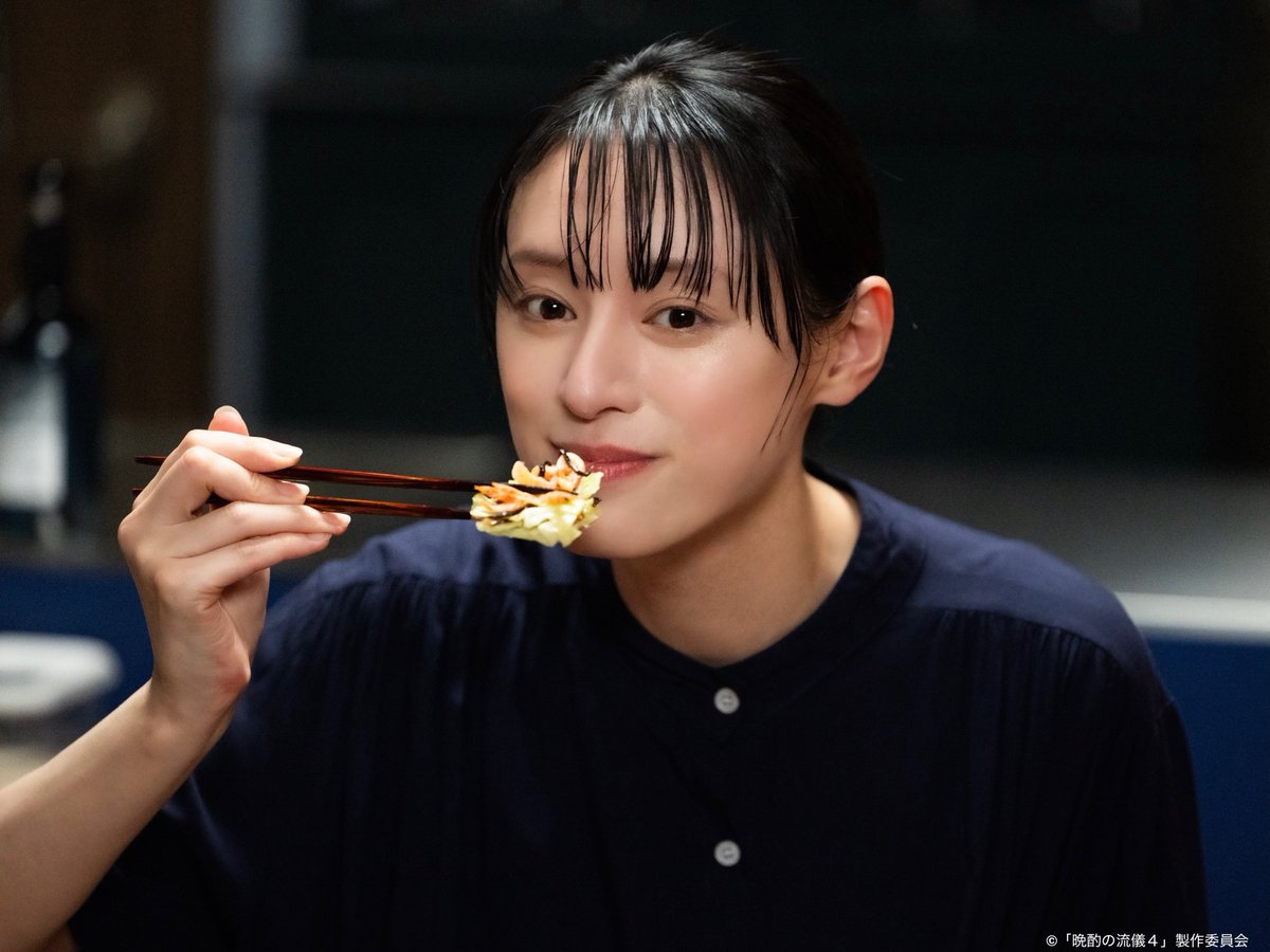 tx_banshaku's tweet image. ■ ■ ■ ■ ■
📷4話 場面写真
■ ■ ■ ■ ■
美幸さんの食べっぷり飲みっぷりは、いつ見ても最高です✨
今日はどんな晩酌にしようかな🍻
見逃した方は #TVer へ
▶︎ tver.jp/episodes/epb9d…
🗓️第5話は7/25(金)深夜24:42〜
#晩酌の流儀4
#栗山千明