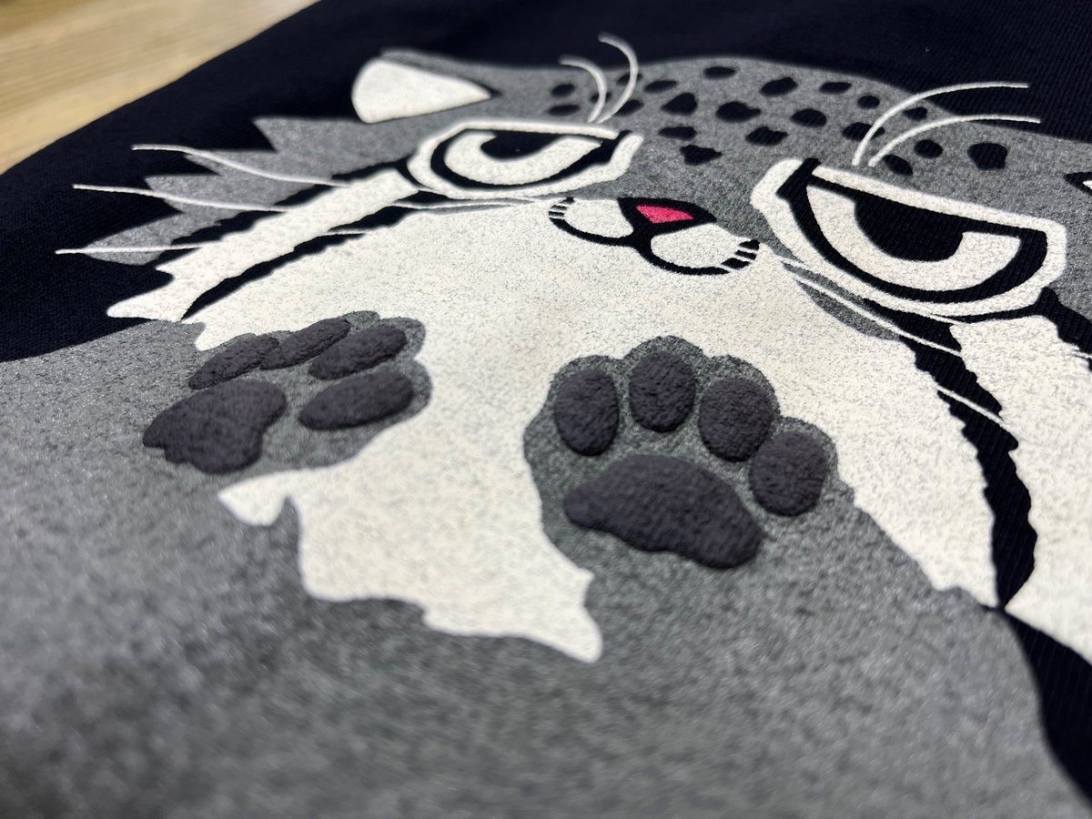 kobe_netshop's tweet image. 【再入荷!】
大人気「壁ドンマヌルネコ」シリーズ
・Tシャツ
kobe-oukoku.raku-uru.jp/item-detail/33…
・トートバッグM
kobe-oukoku.raku-uru.jp/item-detail/42…
・トートバッグL
kobe-oukoku.raku-uru.jp/item-detail/42…