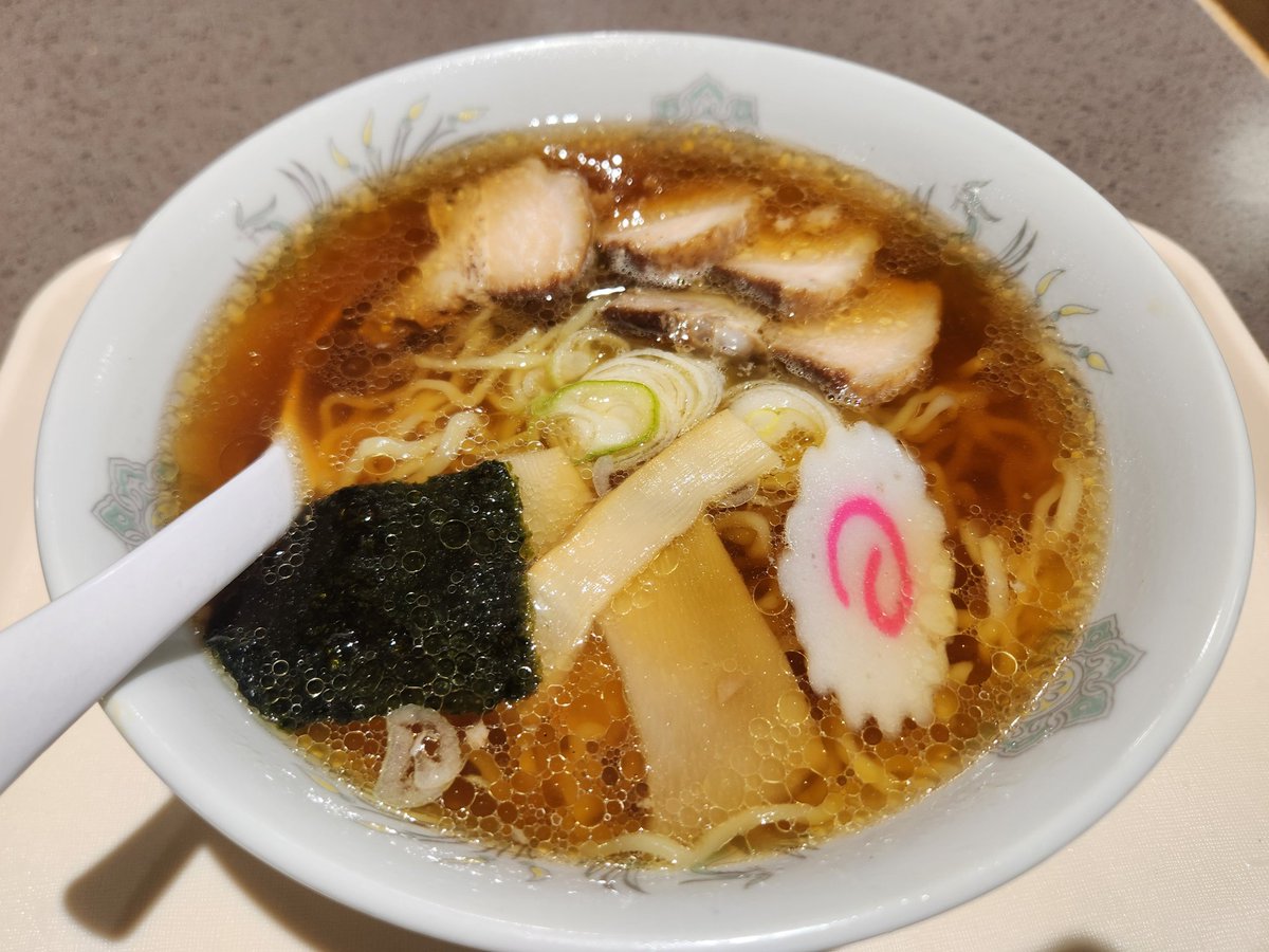 netkeibashop's tweet image. おはようございます☀
ショップ担当者、今日は福島競馬場へ🐴
喜多方ラーメンも食べて、1Rからやる気満々です。