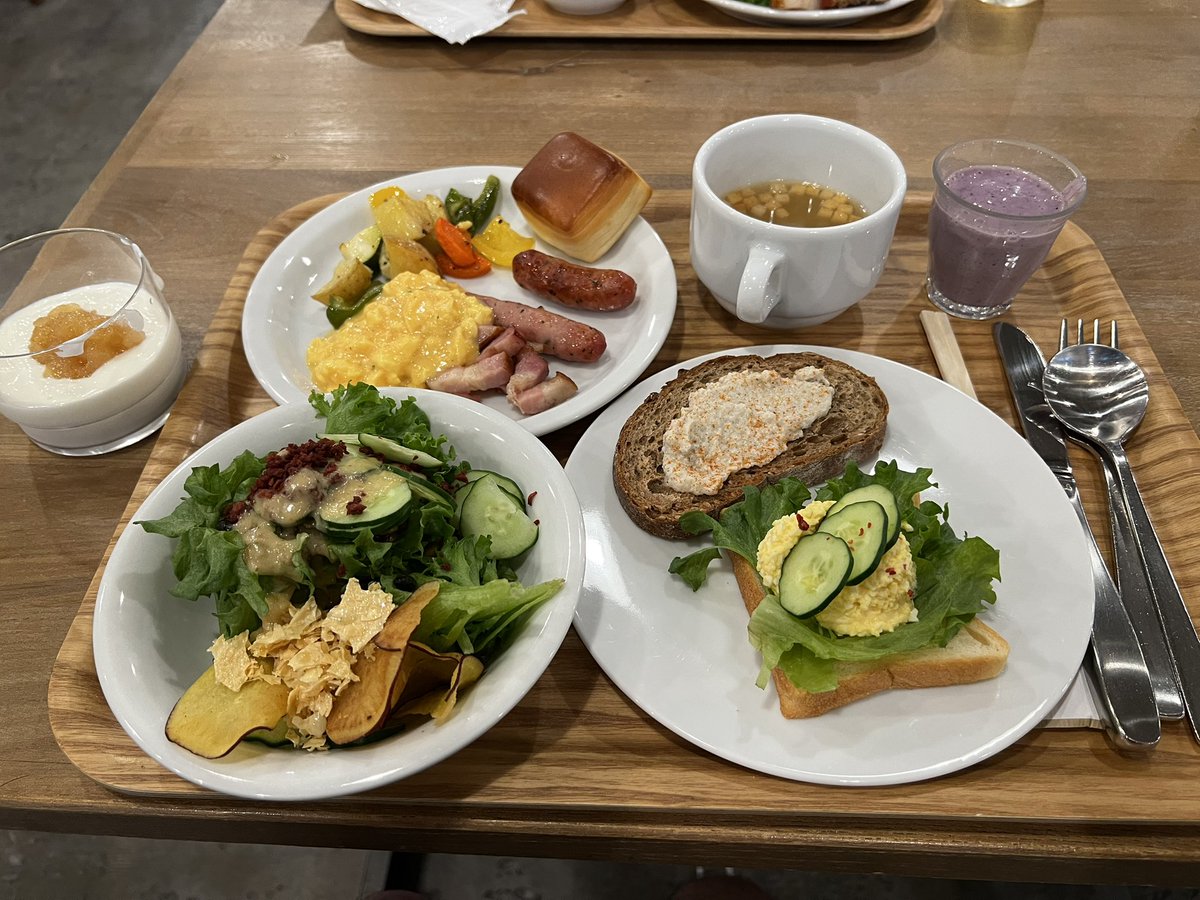 昨日からBitsummit参加してます！

アンテルームに宿泊してます。
朝ごはんめちゃくちゃ美味しくて驚きました！

#BitSummit2025 
#ホテルアンテルーム京都