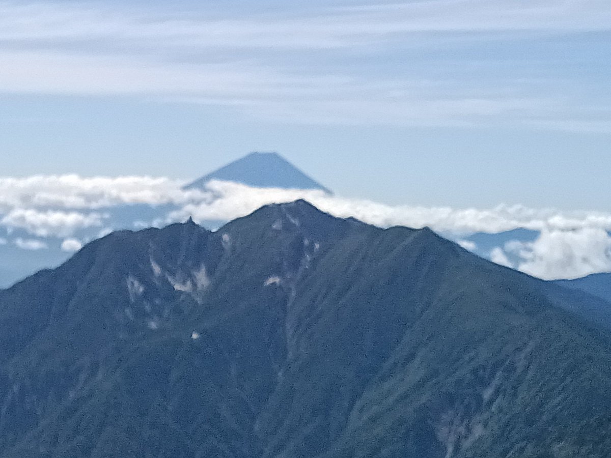 Senba_39's tweet image. 黒戸尾根なんとか登れた。
下って足がなんともなければリハビリ終了かな。
それにしてもきつい😨