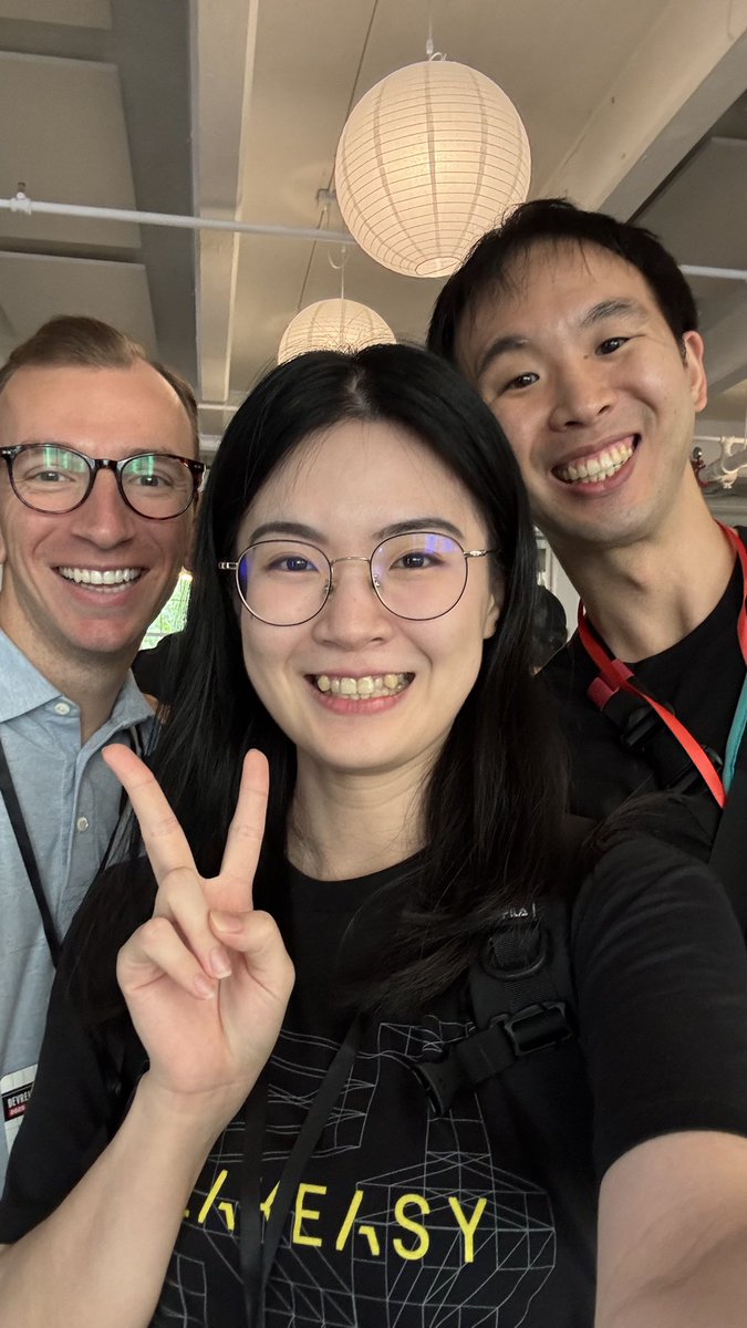 choir241's tweet image. #devrelcon has officially come to close 🙌 So grateful for the opportunity and being able to have met so many wonderful folks in the DevRel space ☺️ Had an absolute blast there and hope I get to attend again next year~ @devrelcon
